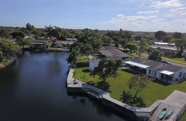 Enjoy our Beautiful Renovated Home on a Fun Canal!