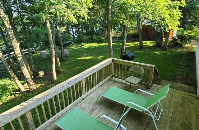 Enjoy PRIVACY and comfort for the whole family above the shores of Black Lake!