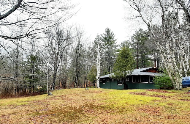 Enjoy the magic of the Adirondacks that awaits you at the Iron Peaks Lodge.