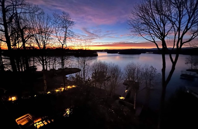 Enjoy your own slice of paradise on Lake Keowee. On the water & amazing sunsets.
