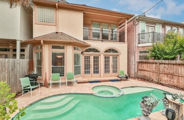 ENSPIRION - near the Galleria Mall