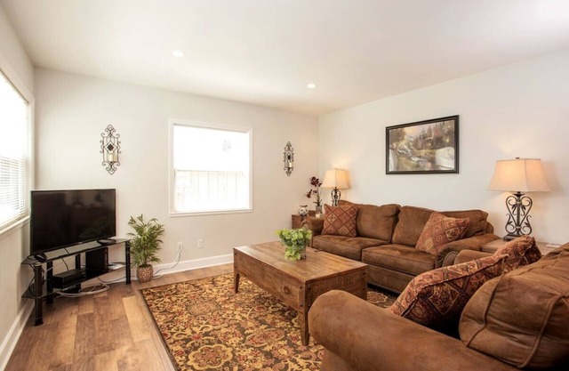 Entire 2Bd in Most Convenient San Diego Location