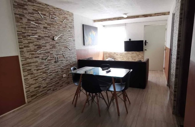 Entire accommodation with parking, wifi