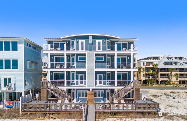 Entire Beachfront Duplex Unit, Pet Friendly, Mexico Beach, Gorgeous Views!