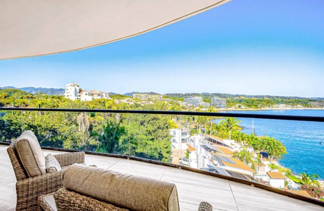 Entire Condo in serene El Tizate, with Amazing views and Beach Front property