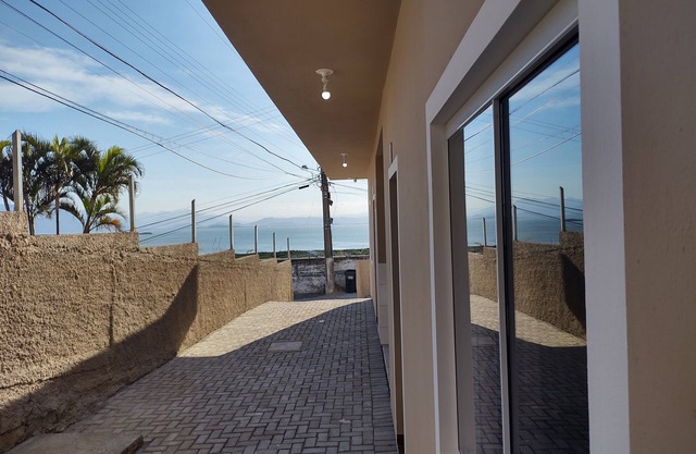 Entre o Centro e o Aeroporto - Mini Casa com Vista Para a Beira Mar Sul