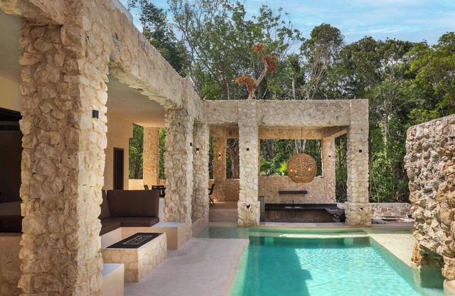 Epic Villa | 9BR Paradise | Golf Course