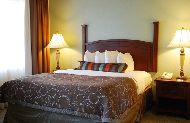 Equipped Suite Near the Savannah Airport | Seasonal Pool Access
