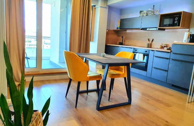 Eriss Studio Suite - OZone building apartment