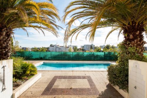 Escapade Bordeaux, tram et supermarché au pied