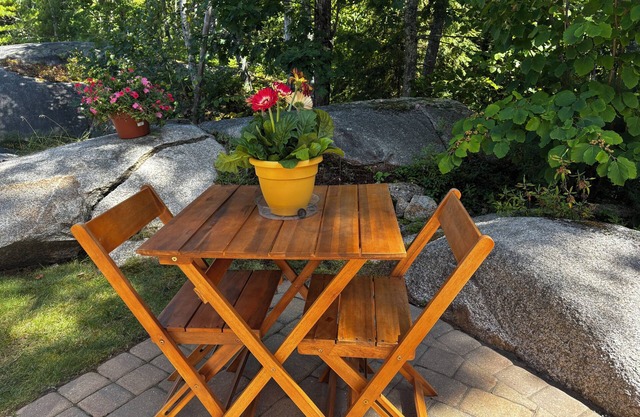 Escape to a dream cottage morning walks, heated pools, & the best of So Maine