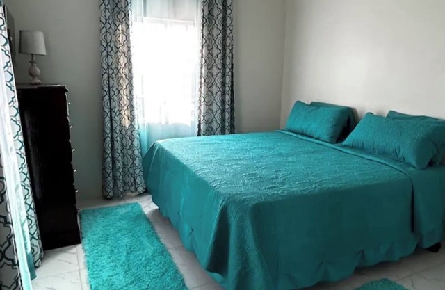 Escape to our Oasis in Phoenix Village 2 gated community, Enjoy modern amenities