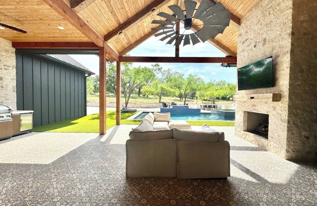 Estate & Sunday House at The Sanctuary