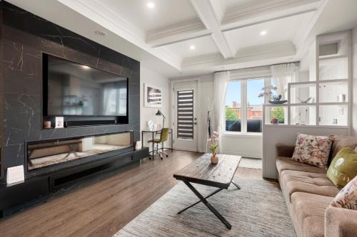 Etobicoke Townhouse Minutes Away from Waterfront