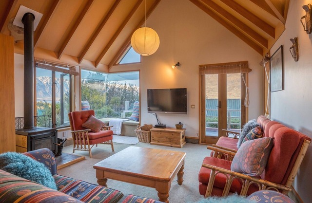 Evergreen Haven - Queenstown Holiday Home