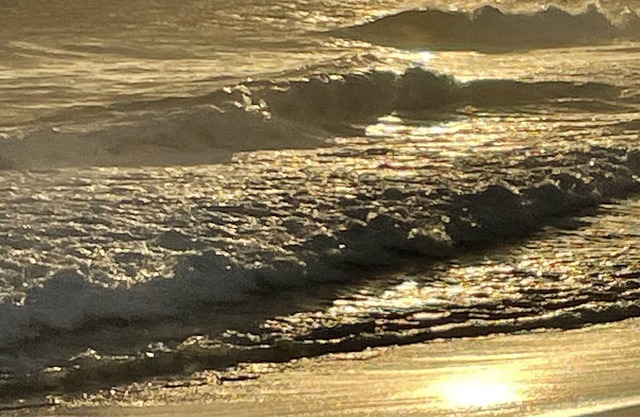 Excelente Apartamento no Melhor Point de Itaúna, a 3 Minutos da Praia