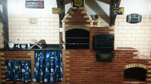 Excelente casa a 40 metros da Praia e 100 m do Shopping Peró ! Wi-fi