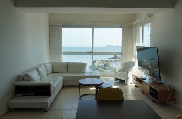 Excellent Apartment Ocean Front in Panama city, Best Location