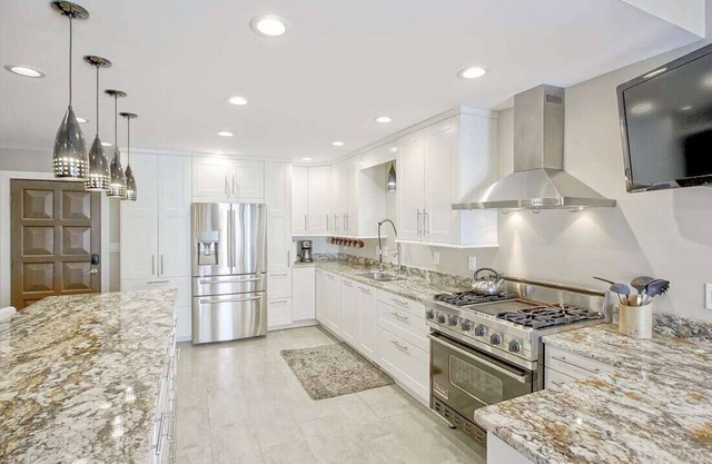 Exceptional 4BDR on Sugar Lake South Shoreline