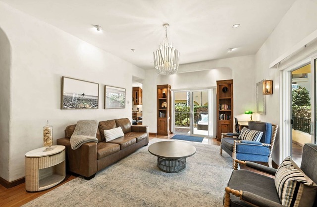 Exceptional Ocean Getaway — blocks to Beach and Funk Zone