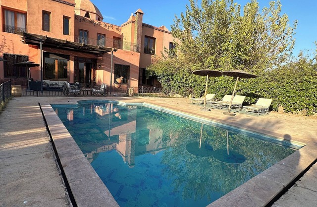 Exceptional villa with swimming pool-Marrakech countryside