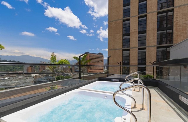 Exclusive -El Poblado Pad–Cowork & Outdoor Jacuzzi