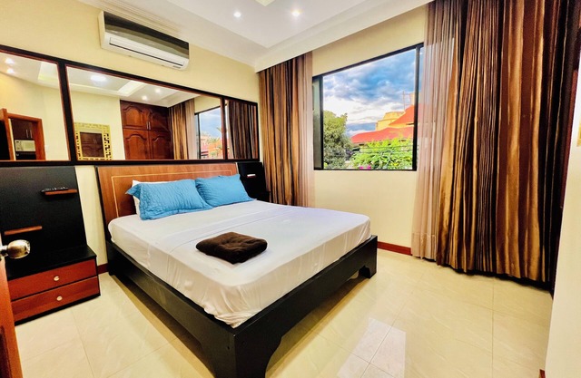 Exclusive suite in Machala with a pool