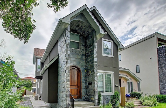 Executive Home Near Downtown - 3BD