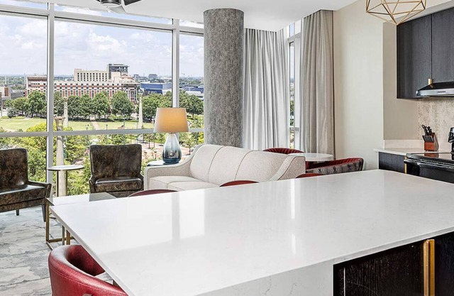 Experience Club Wyndham Atlanta Resort, in the vibrant heart of downtown Atlanta