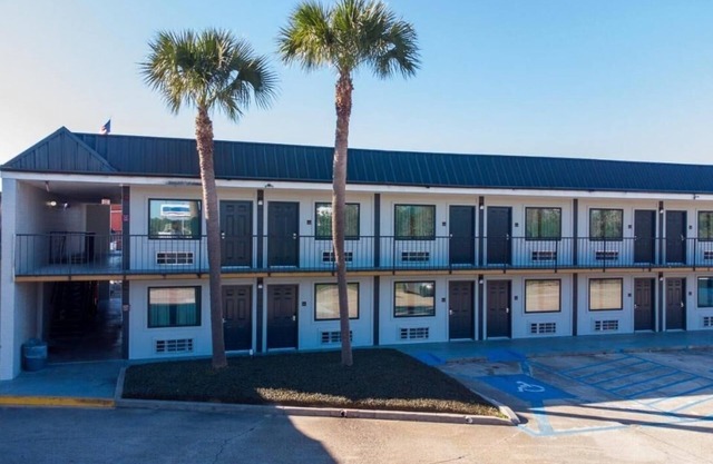 Explore New Orleans w/Comfortable Base Near French Quarter – 3 Affordable Units