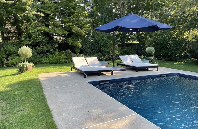 Explore the Hampton in this Shelter Island Getaway. Weekly Bookings