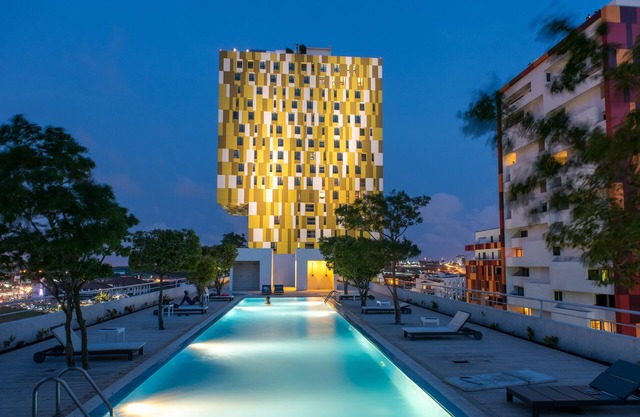 EXQUISITE 1-BEDROOM AT VILLAGGIO - AIRPORT, 1 Bedroom Luxury Apartment Villaggio