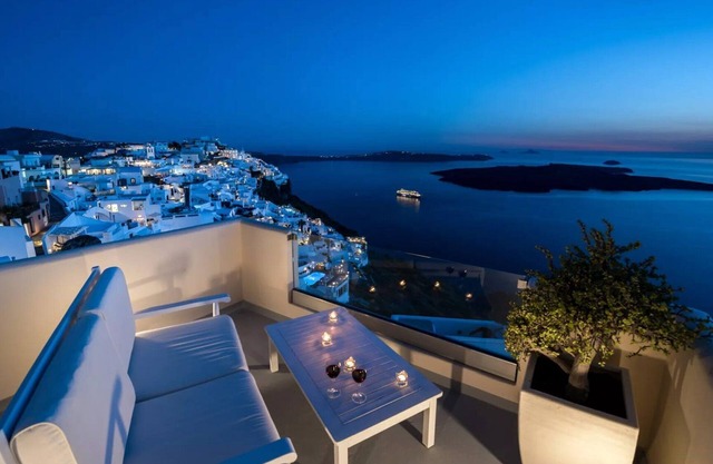 Extraordinary Santorini Villa | Villa Wisely | 1 Bedroom Suite