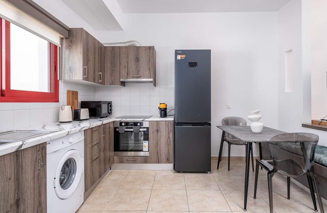Ezzeville Villa - Two Bedroom Apartment, Sleeps 4