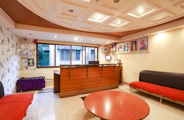 Fabhotel De Rajanigandha