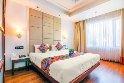 FabHotel Golden Vista