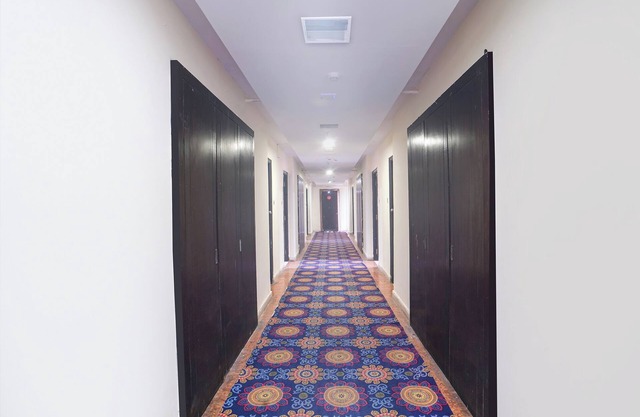 Fabhotel Namo Stay Inn