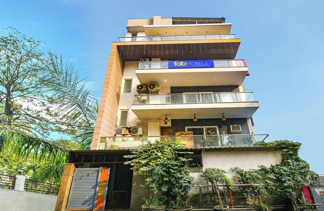 Fabhotel Silver Oak Bnb