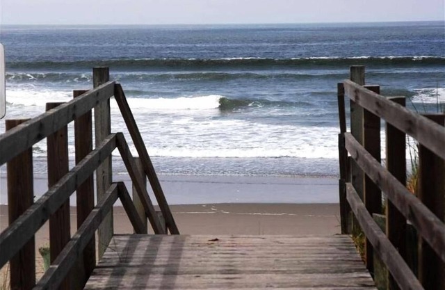 Fabulous Monterey Beach House With Something For Everyone!
