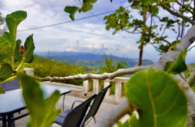 Fabulous Villa with amazing view— 10min from the beach