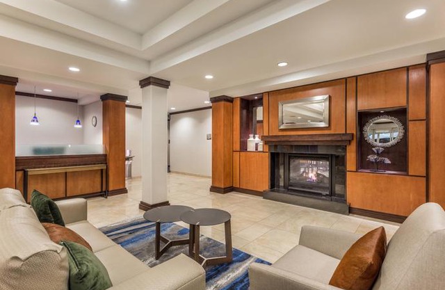Fairfield Inn and Suites by Marriott Madison East