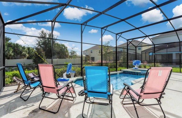 Fall Discount! Disney Area Spacious 12BR Villa w/10 Suites ~ Pool & Spa