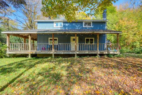 Fall Festival Retreat Cabin with Deck and Yard!