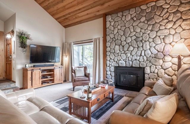 Fall Getaways Available! Corner Condo with Shared Hot Tub, Near the Free Shuttle Stop to Town!