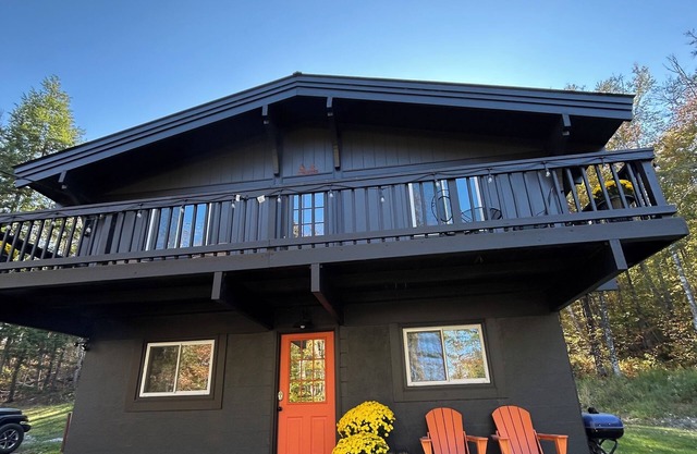 Fall into Cozy at Bigfoot Chalet