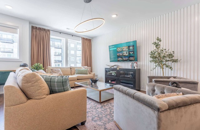 Fall rooftop fire pit, skyline views, chef’s kitchen near Broadway