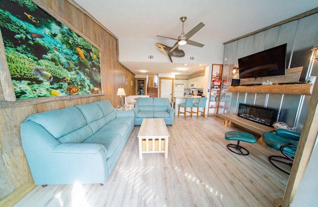 FALL SAVINGS! 1BR/1BA Pet-Friendly Townhome, Near State Park