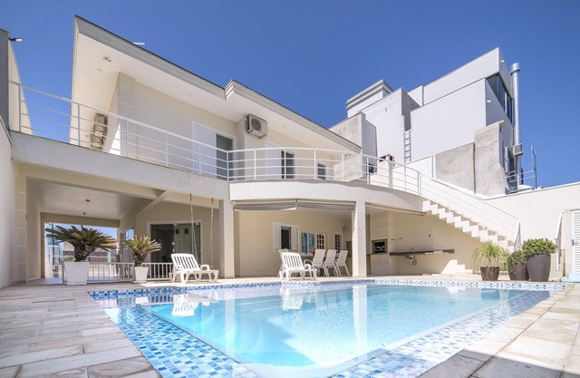 Family Beach House Bombinhas. WE ONLY ACCEPT FAMILIES. WE DO NOT ACCEPT PARTIES.