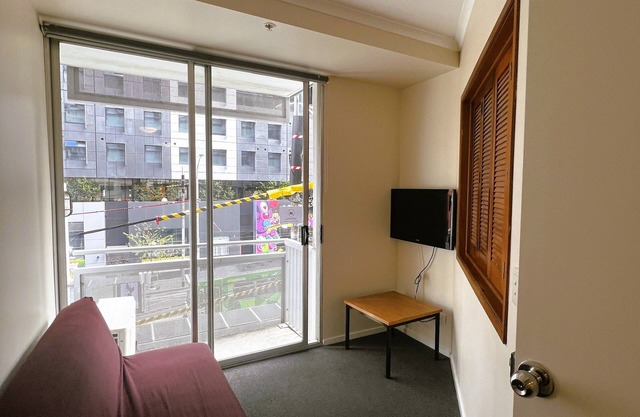 Family-Friendly 2BR Apartment for 4 | Melbourne CBD