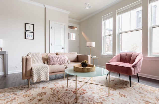 Family-friendly 3BR Townhouse in Ashburn + Pets OK